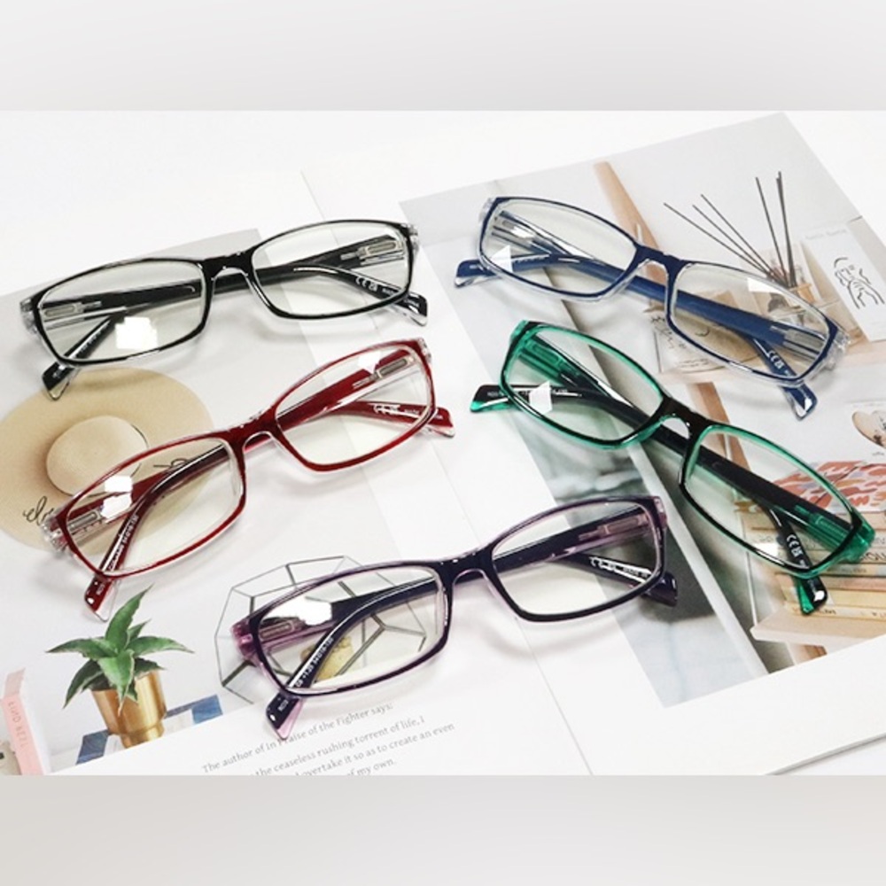 NIB! 5 Pairs Fashion Ladies Readers with Spring Hinge 2.25